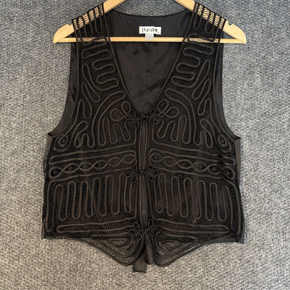 Vintage Womens Vest Medium Y2K Black Floral Lace Fairy Grunge Whimsigoth Crochet